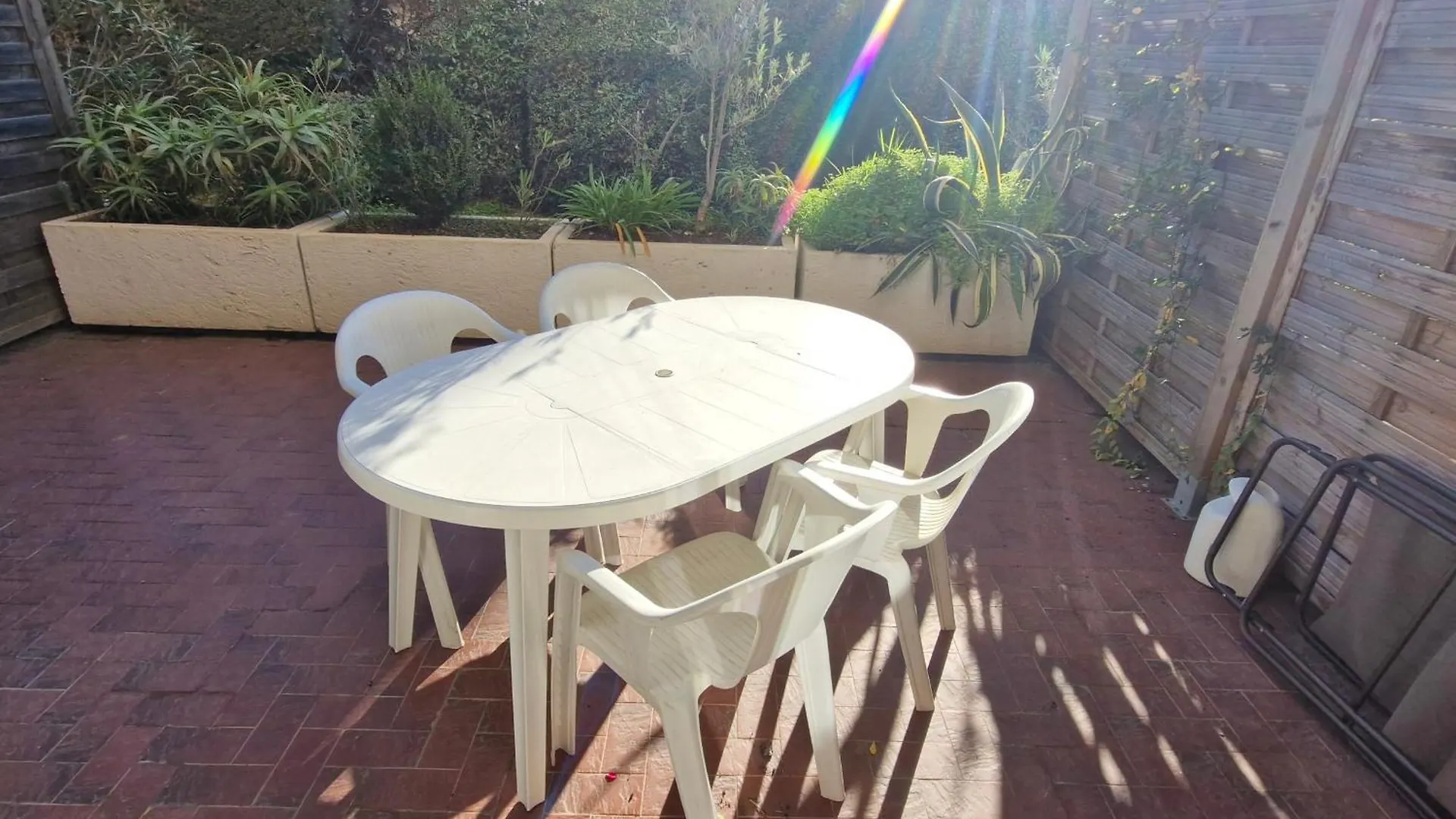 Studio Avec Coin-Nuit, Terrasse Et Parking Prive Pres Du Centre De Sainte-Maxime, Golfe De Saint-Tropez - Fr-1-780-60 Apartment
